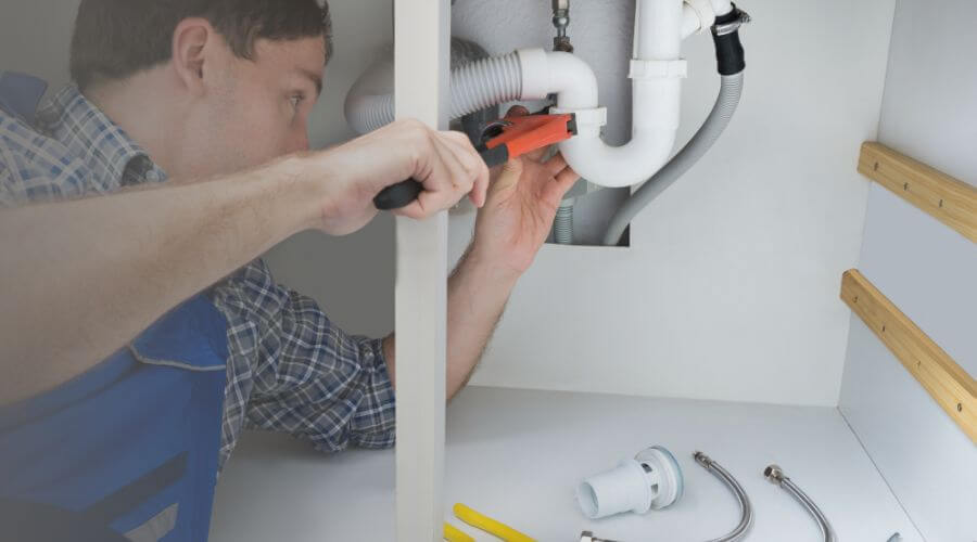 Local expert plumbing services in Delmont, NJ